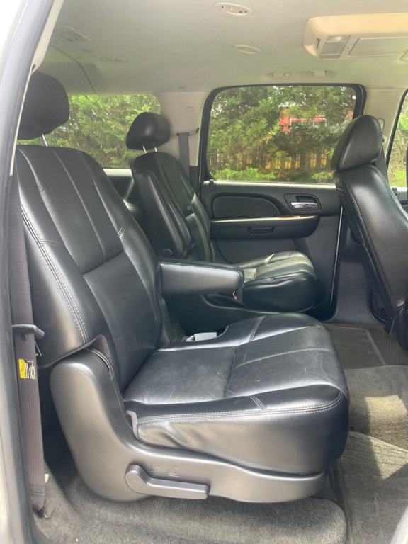2007 Chevrolet Suburban Image 15