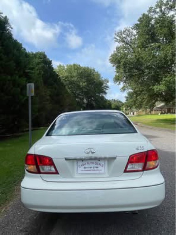 2003 INFINITI I35 Image 4