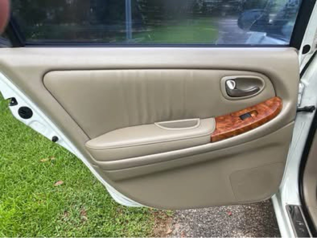 2003 INFINITI I35 Image 11