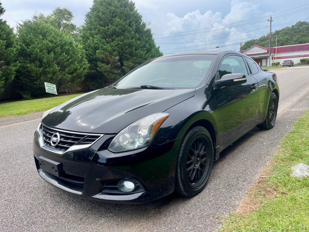 2011 Nissan Altima Image 1
