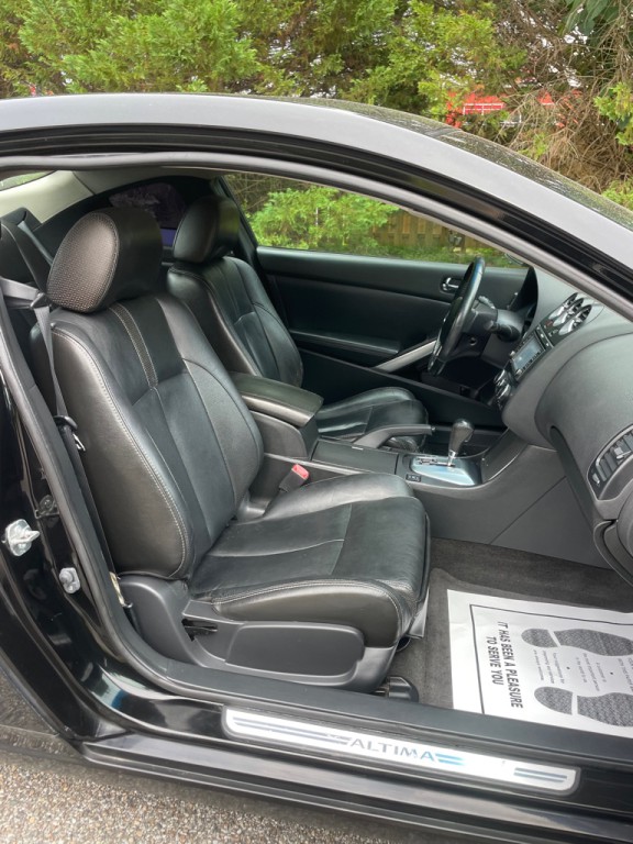 2011 Nissan Altima Image 11