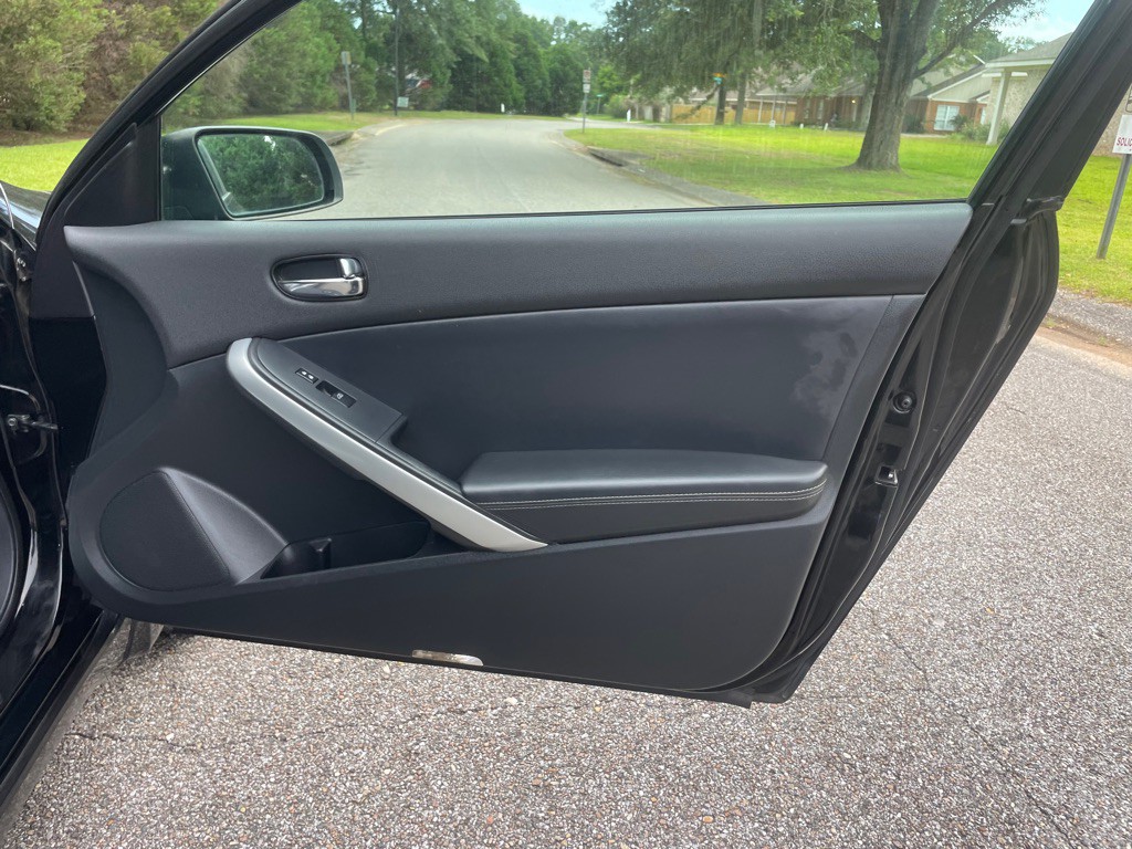 2011 Nissan Altima Image 12
