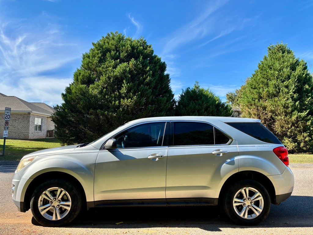 2011 Chevrolet Equinox Image 3