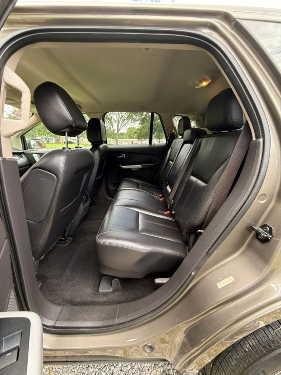 2014 Ford Edge Image 16