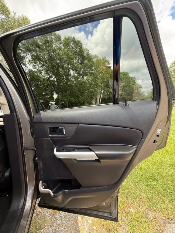 2014 Ford Edge Image 17