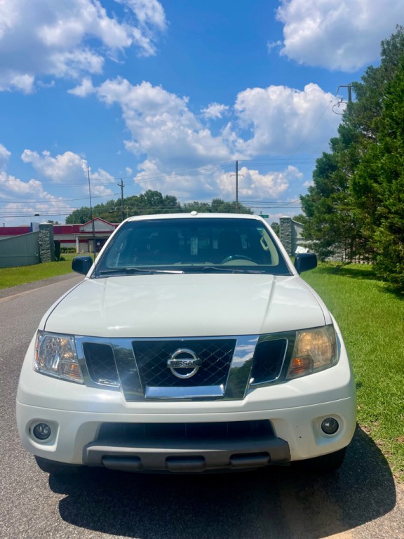 2016 Nissan Frontier Image 2