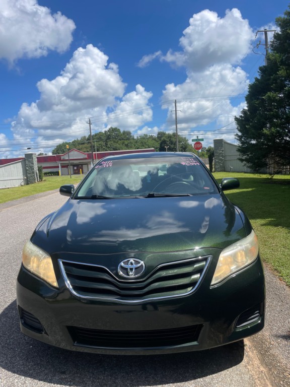 2011 Toyota Camry Image 2