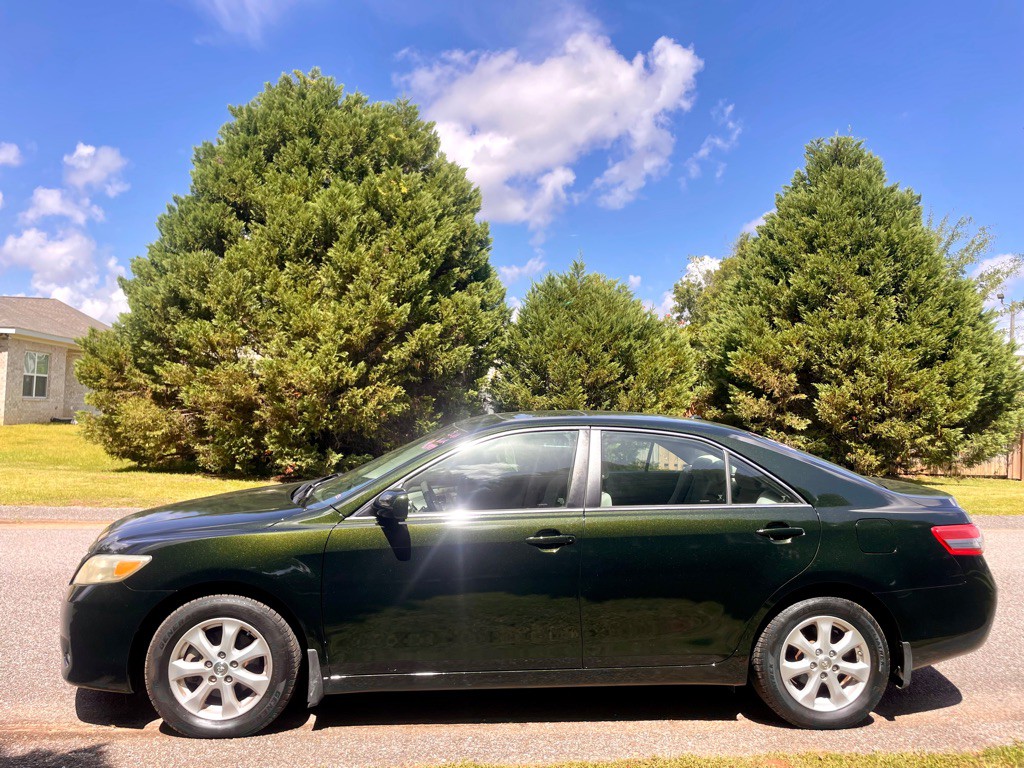 2011 Toyota Camry Image 3
