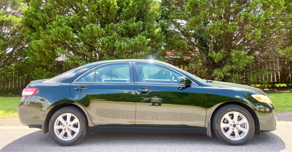 2011 Toyota Camry Image 5