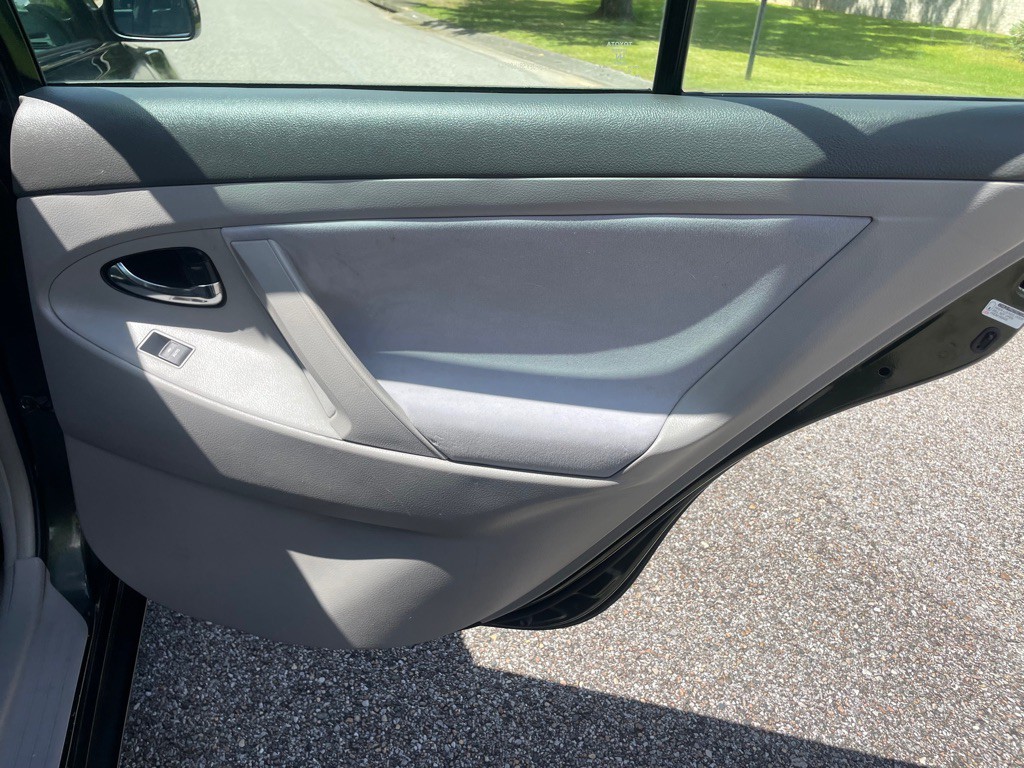 2011 Toyota Camry Image 14