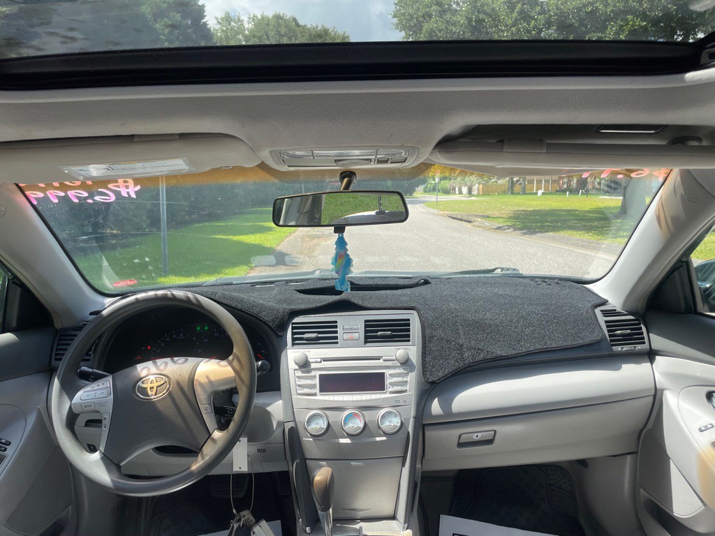 2011 Toyota Camry Image 17