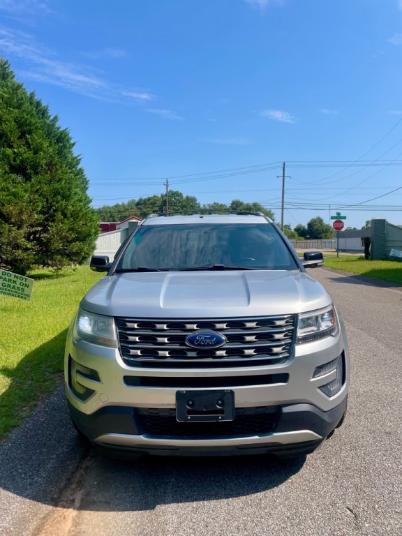 2016 Ford Explorer Image 2
