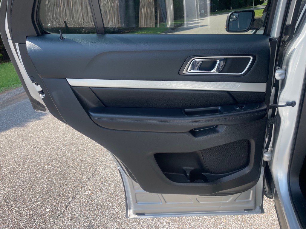 2016 Ford Explorer Image 10
