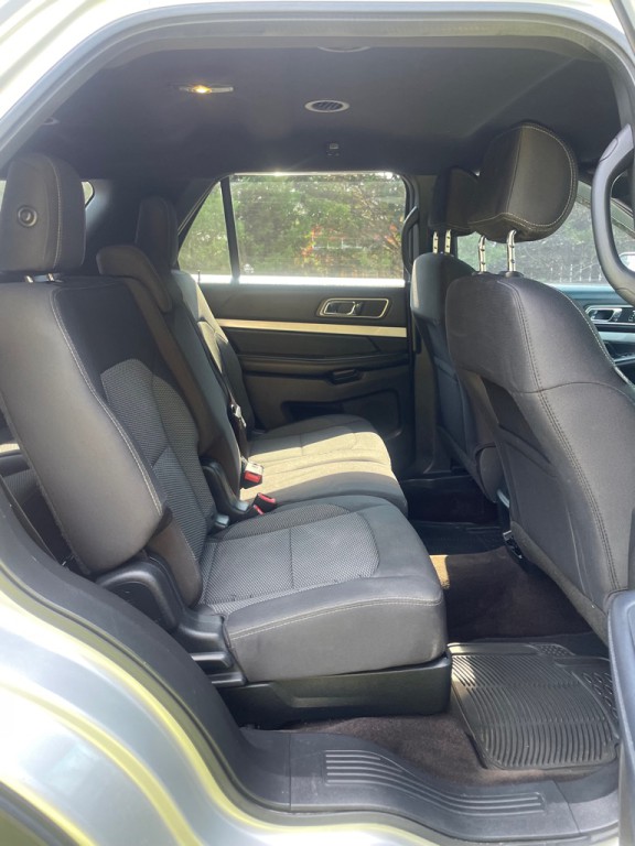 2016 Ford Explorer Image 12