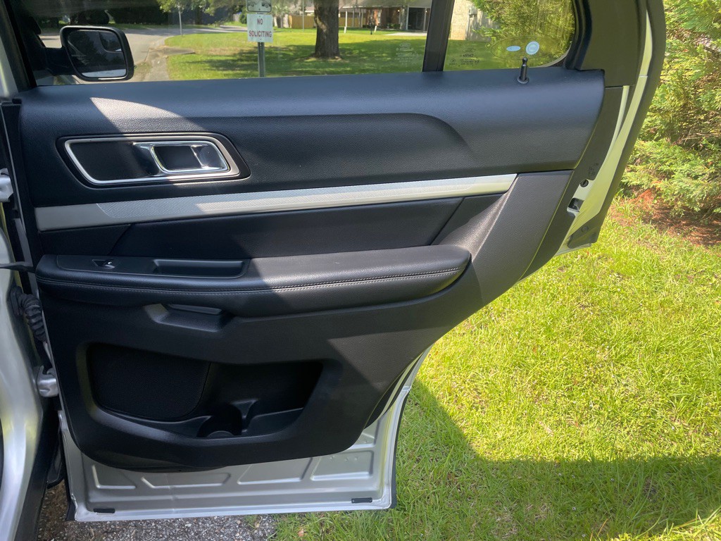 2016 Ford Explorer Image 13