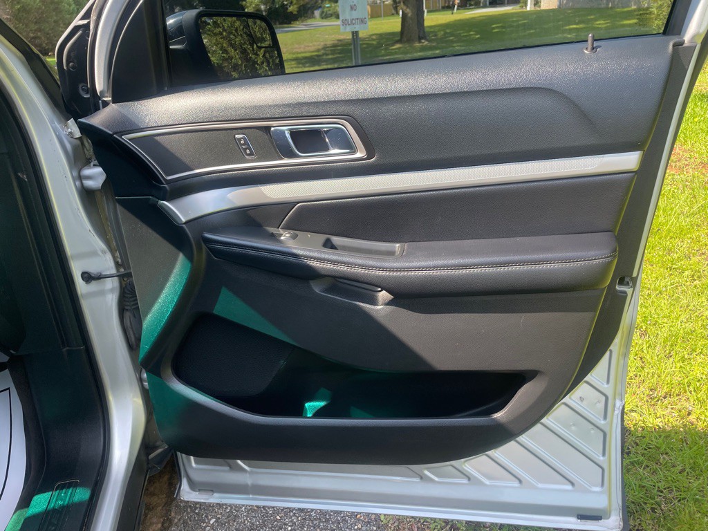 2016 Ford Explorer Image 15