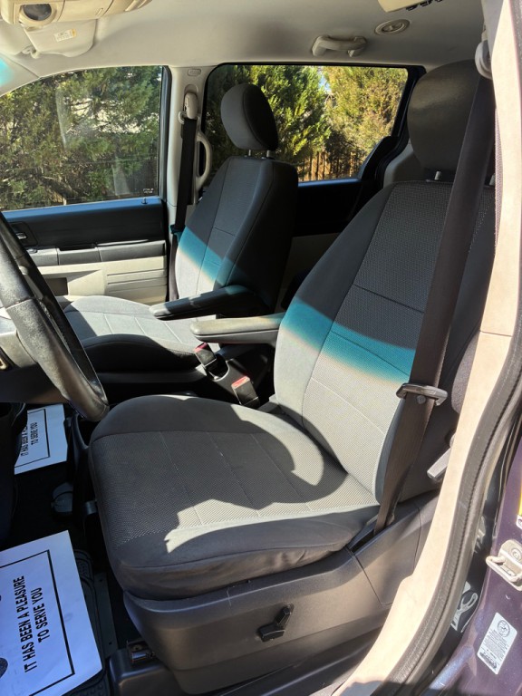 2008 Dodge Grand Caravan Image 8