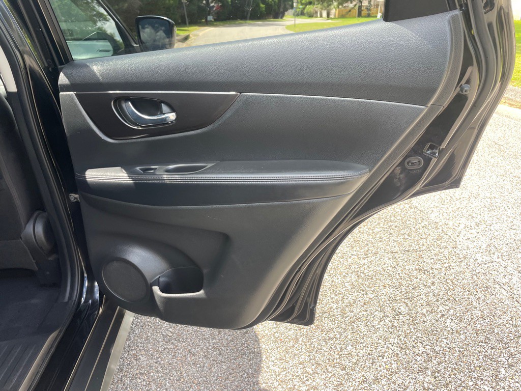2019 Nissan Rogue Image 11