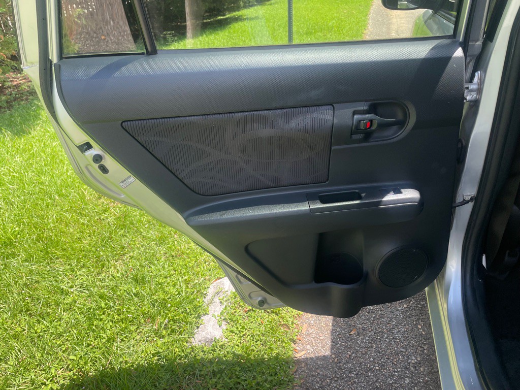 2012 Scion xB Image 11