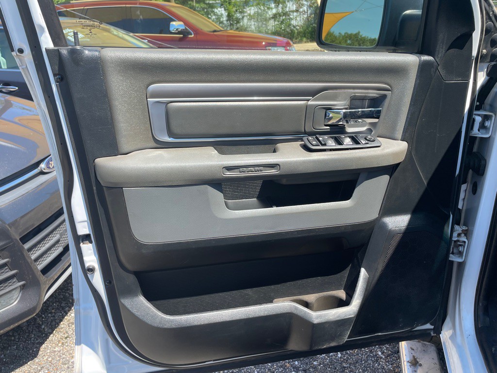 2014 RAM 1500 Image 14