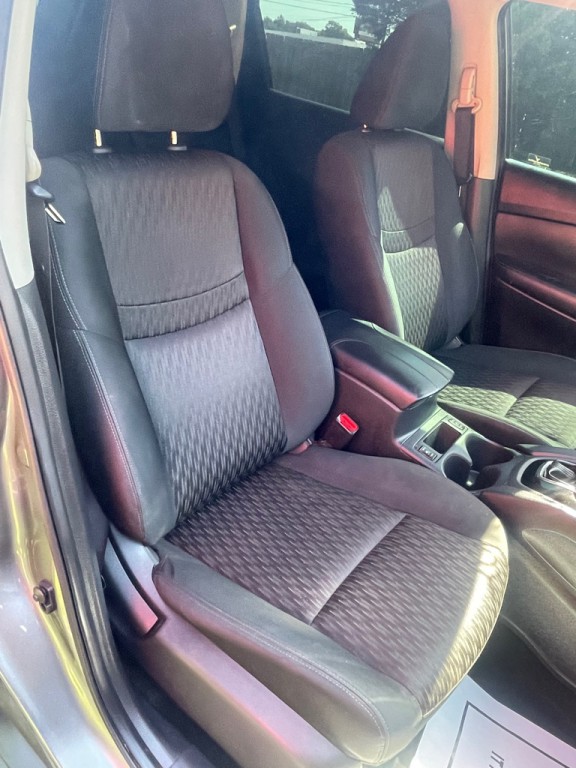 2018 Nissan Rogue Image 14