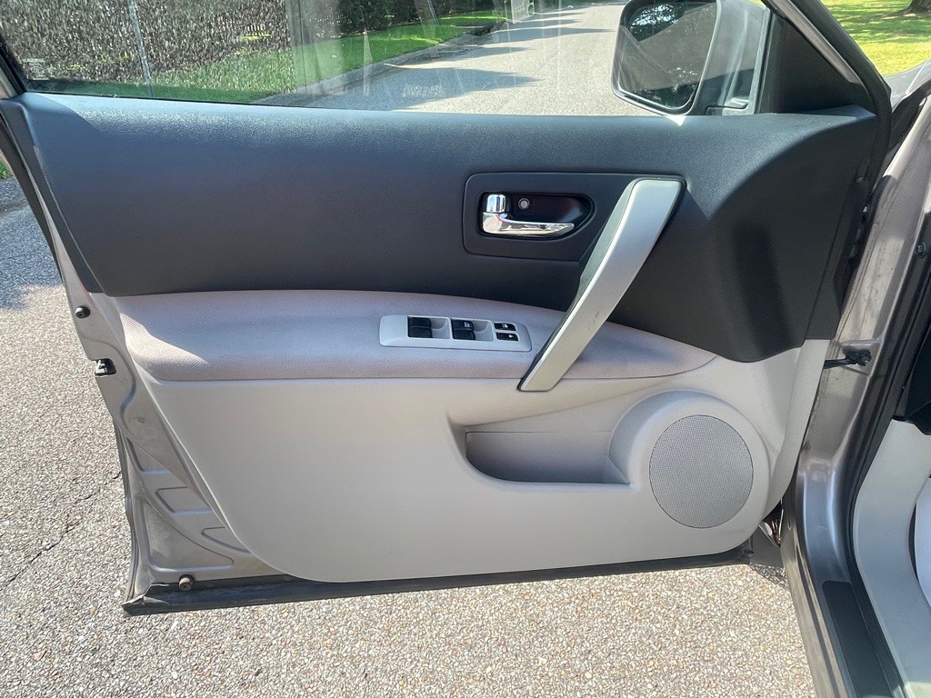 2012 Nissan Rogue Image 9