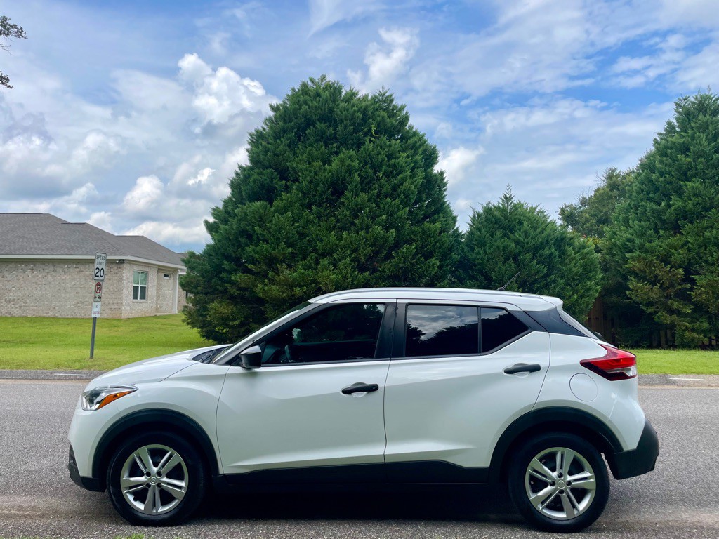 2020 Nissan Kicks Image 3