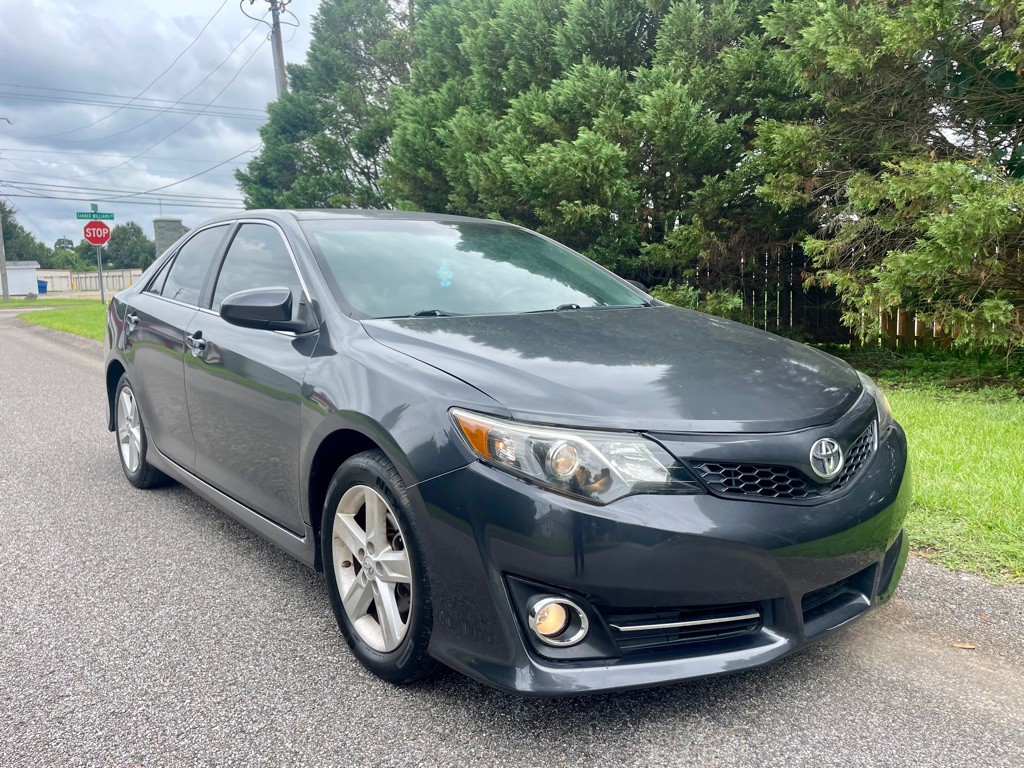 2013 Toyota Camry Image 5