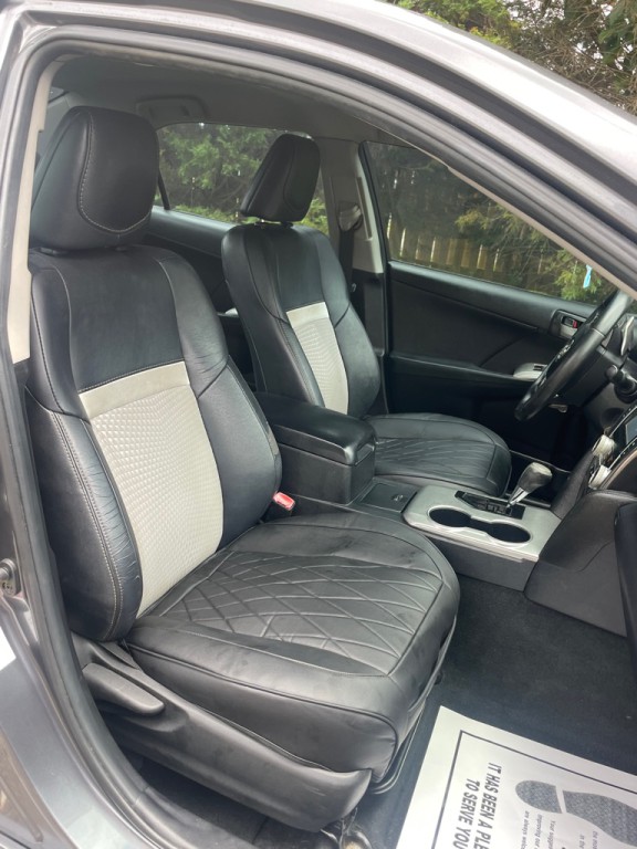 2013 Toyota Camry Image 13