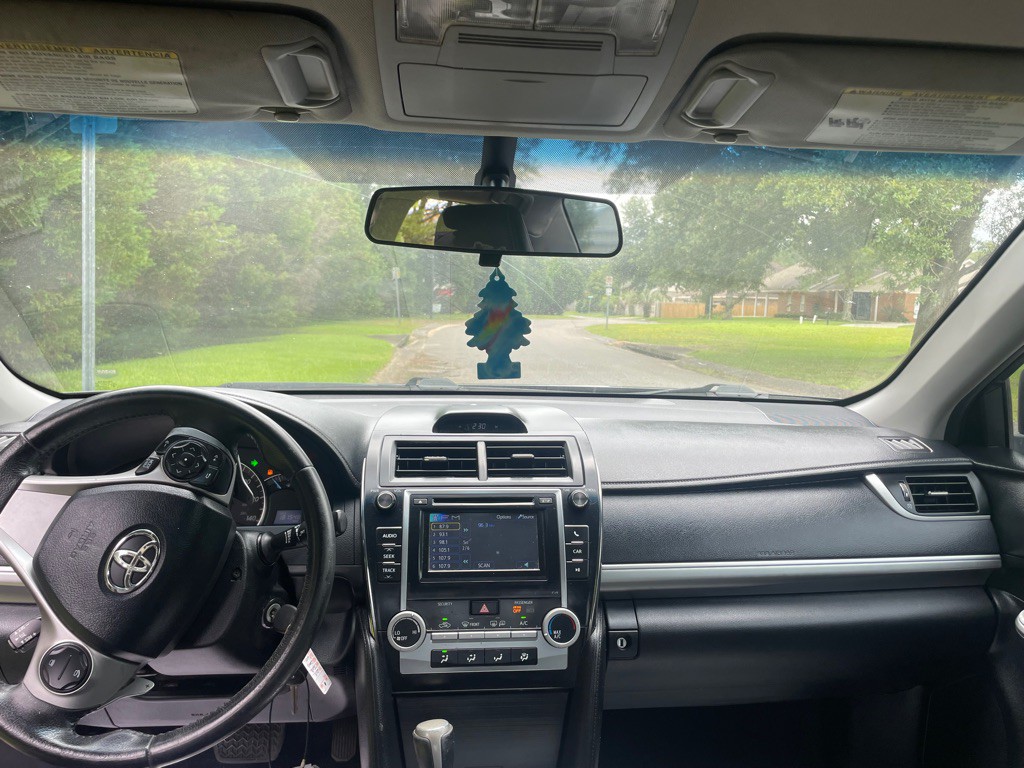 2013 Toyota Camry Image 16