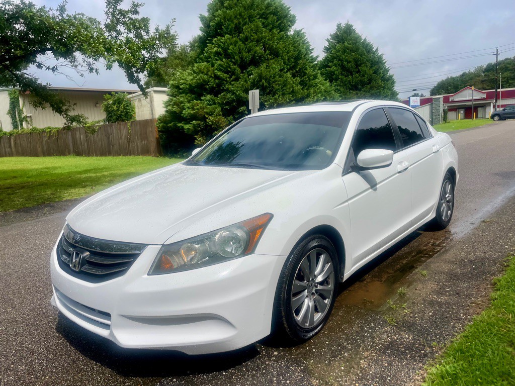 2012 Honda Accord Image 1