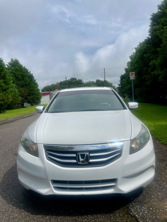 2012 Honda Accord Image 2