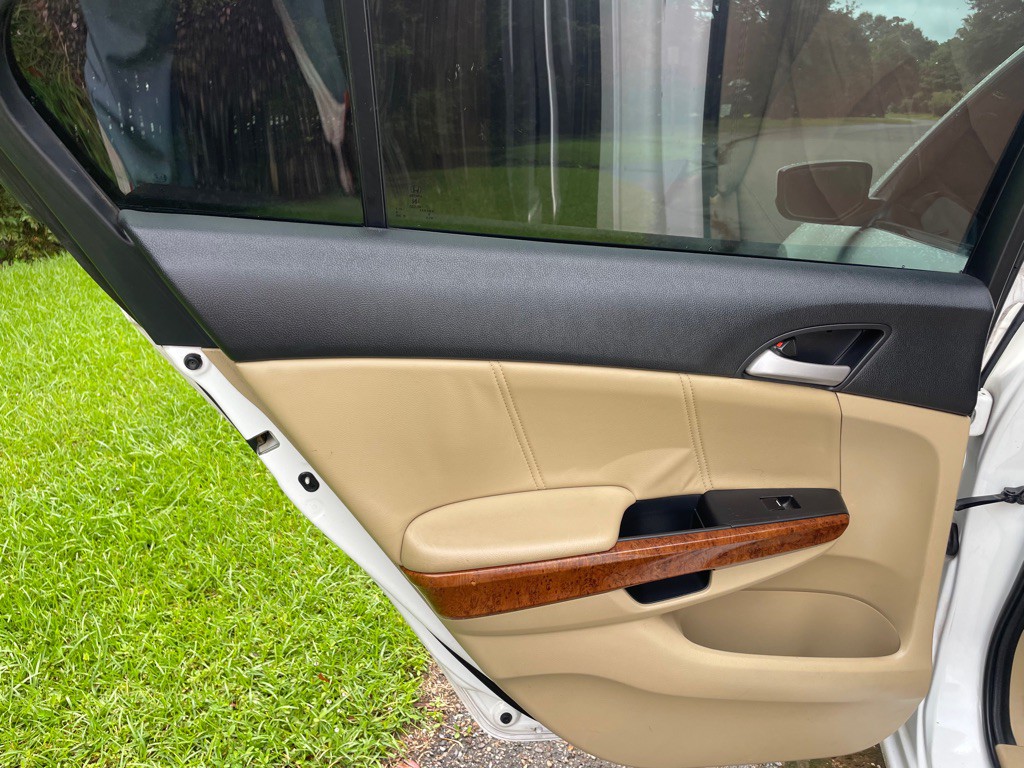 2012 Honda Accord Image 11