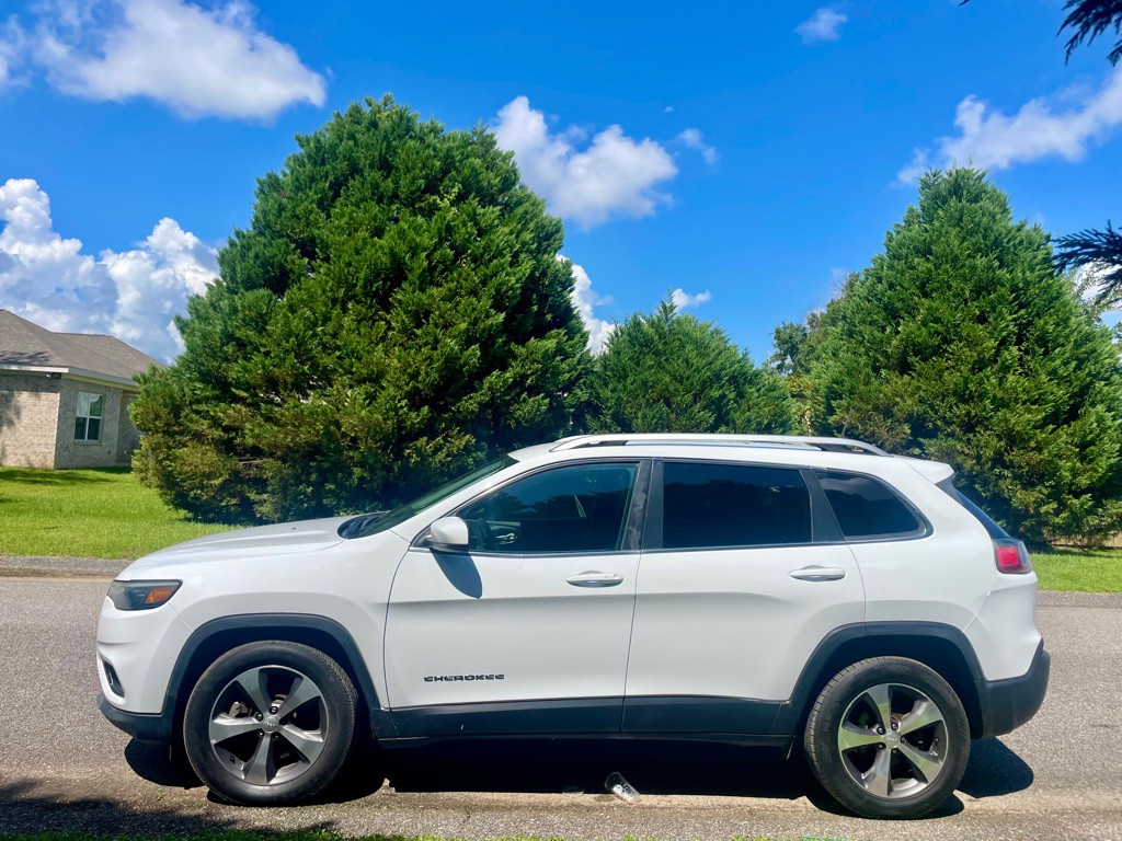 2020 Jeep Cherokee Image 3