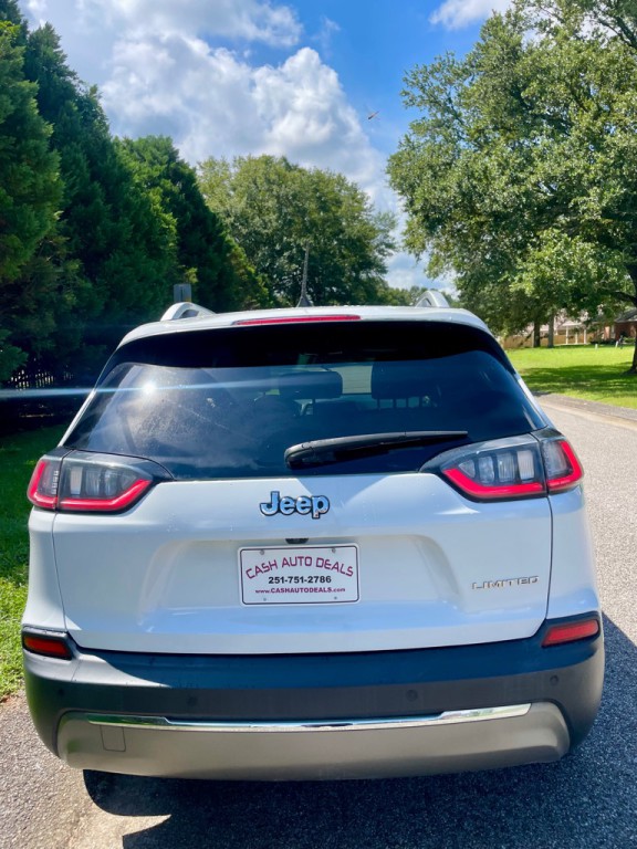 2020 Jeep Cherokee Image 8