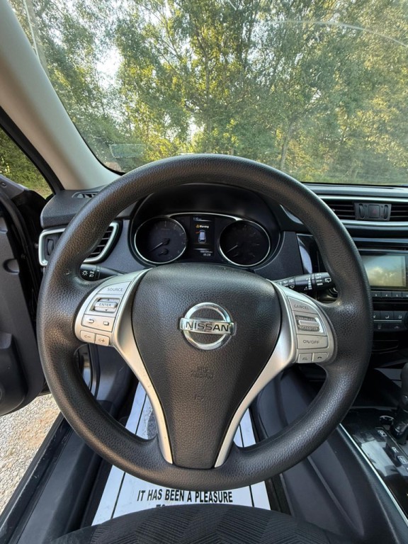 2016 Nissan Rogue Image 12