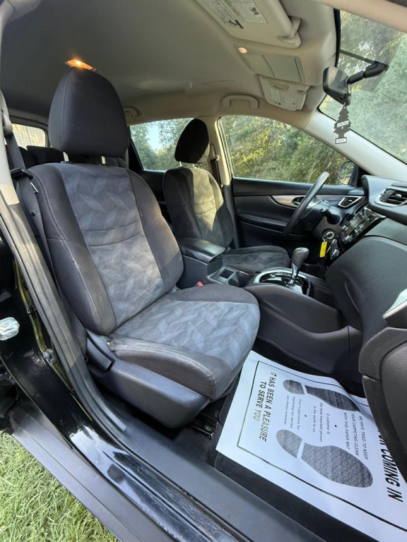 2016 Nissan Rogue Image 15