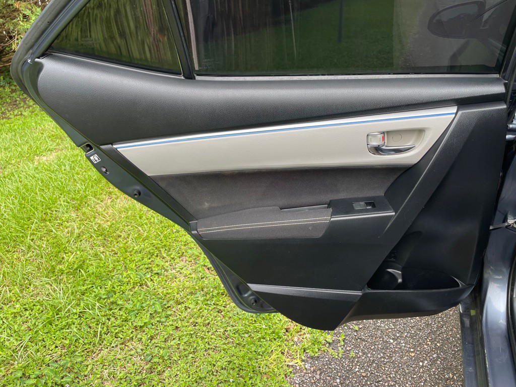 2016 Toyota Corolla Image 11