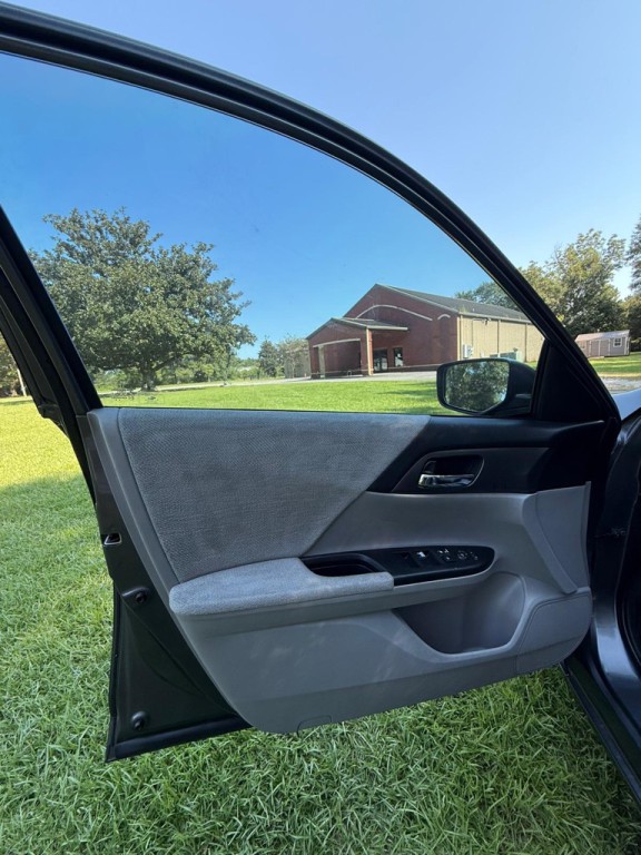 2013 Honda Accord Image 11