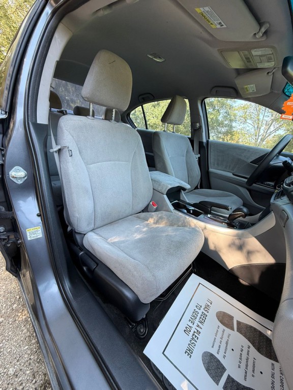 2013 Honda Accord Image 16