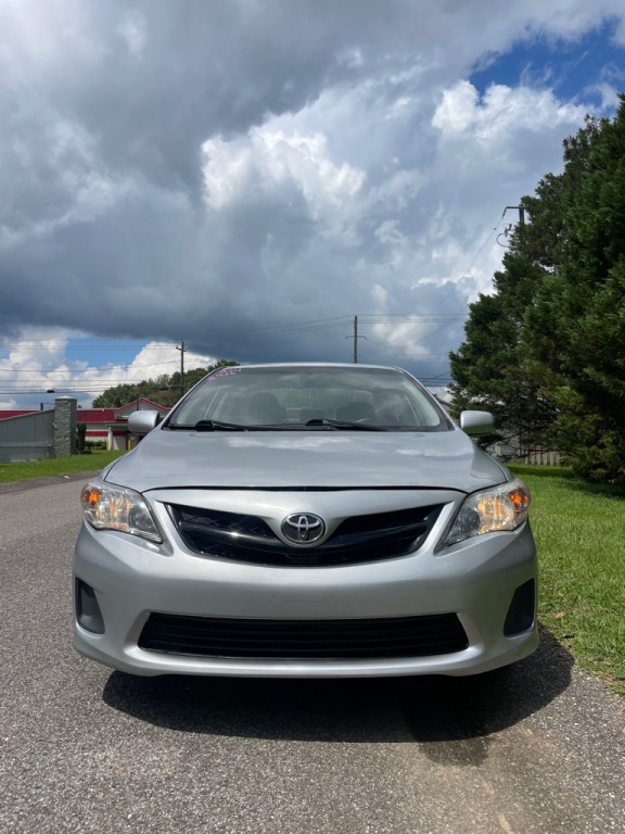 2011 Toyota Corolla Image 2