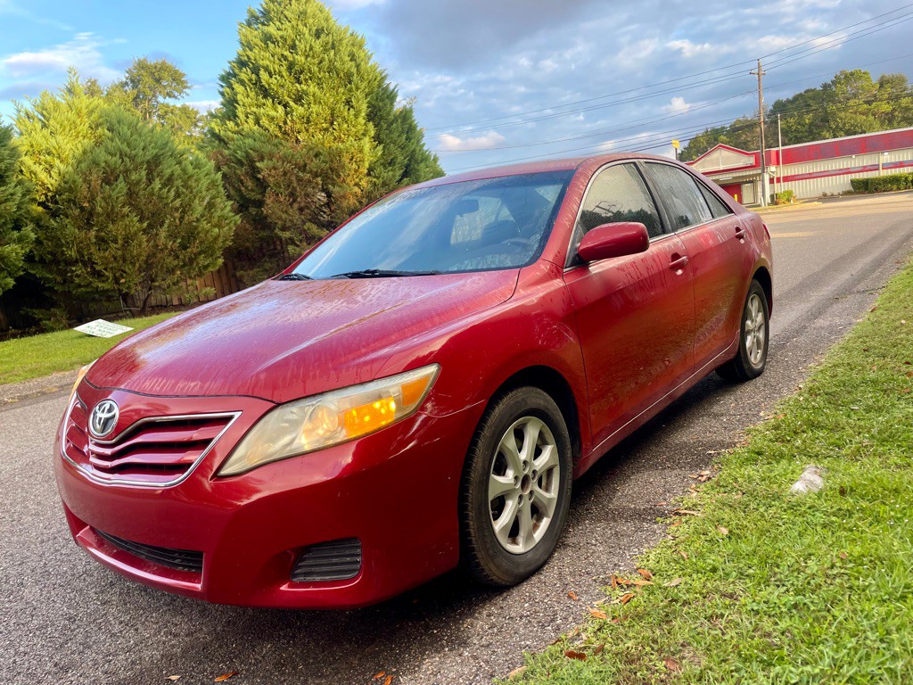 2011 Toyota Camry Image 1