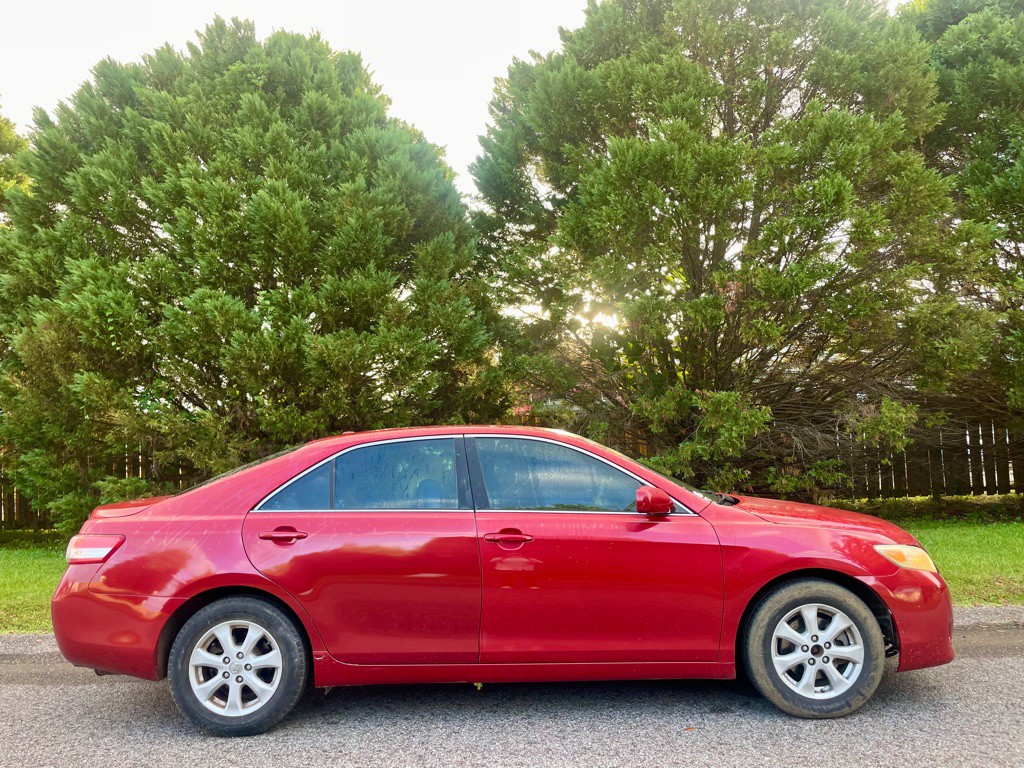 2011 Toyota Camry Image 3