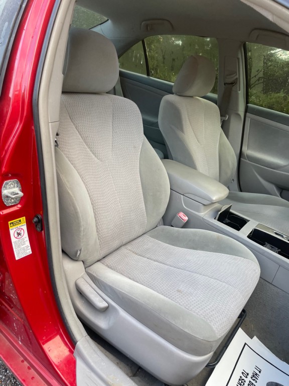 2011 Toyota Camry Image 13