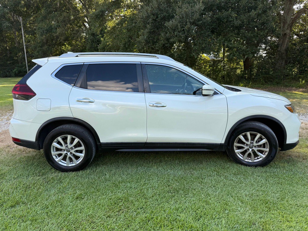 2018 Nissan Rogue Image 3