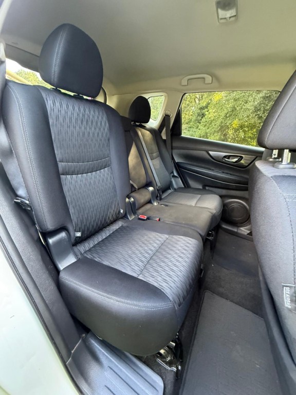 2018 Nissan Rogue Image 11