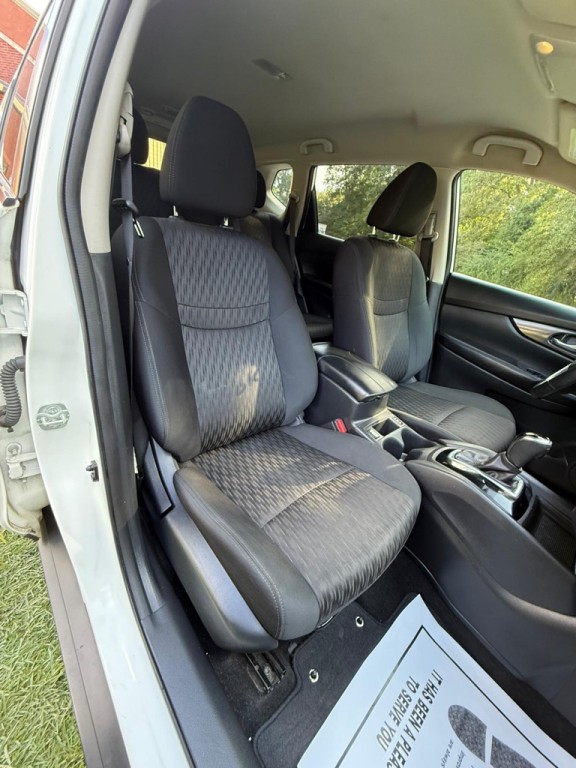 2018 Nissan Rogue Image 13