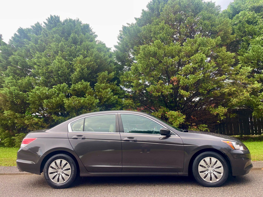2011 Honda Accord Image 3