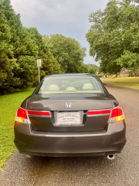 2011 Honda Accord Image 4