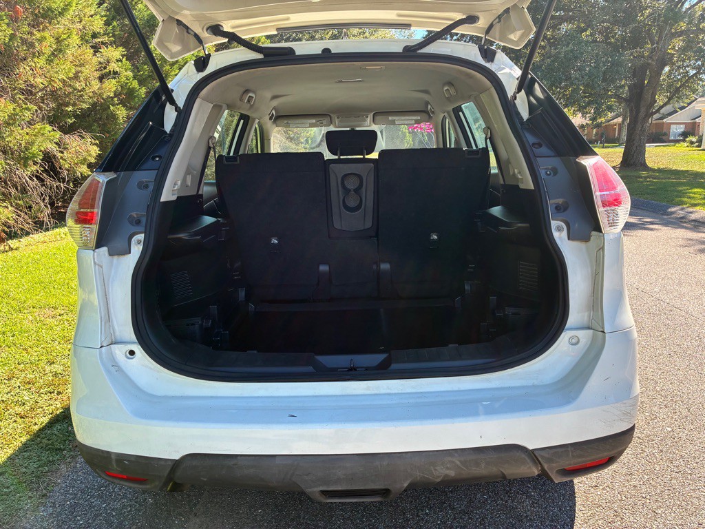 2016 Nissan Rogue Image 11